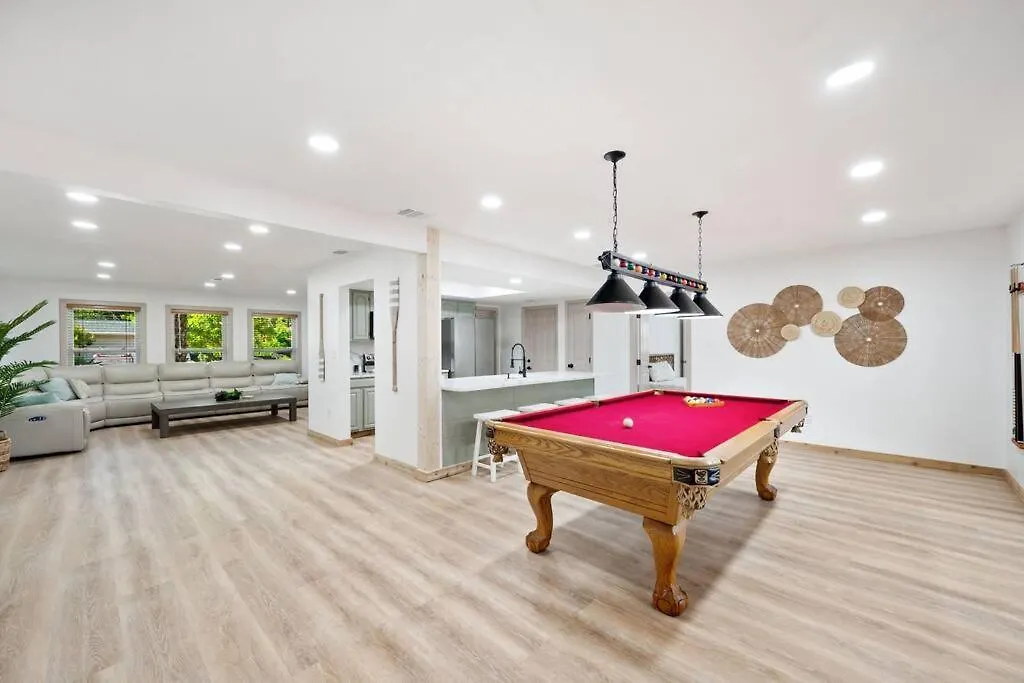 Villa King Beds - Game Room - Pool - Beach 2M - 2,100Sqft Largo